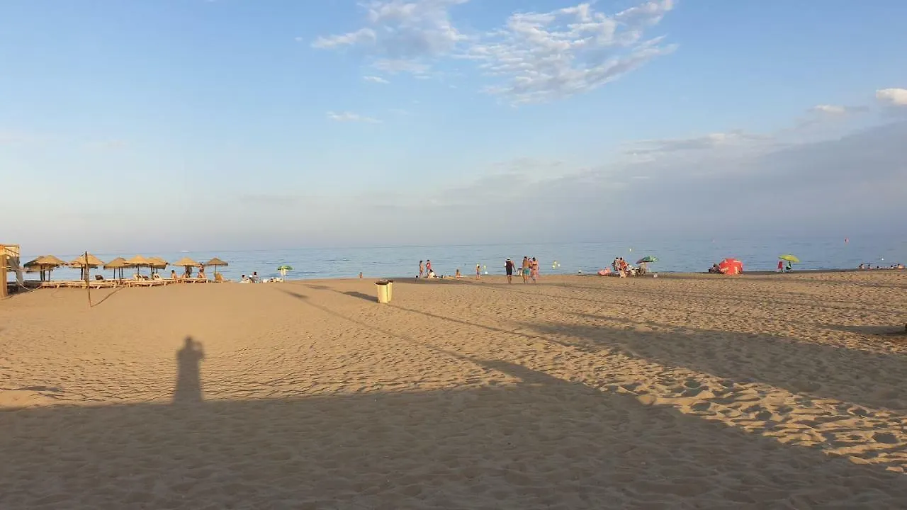 Golf Coast Los Alamos, Primera Linea De Playa 토레몰리노스 아파트